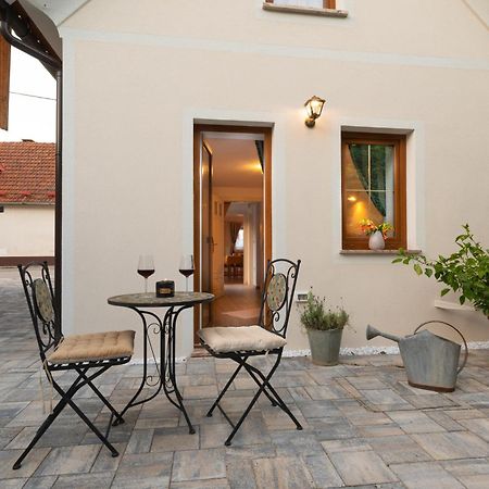 Cherry House - Cosy House - Ideal For Bear Watching, In The Neighborhood Of The Medieval Sneznik Castle Stari Trg pri Lozu Extérieur photo