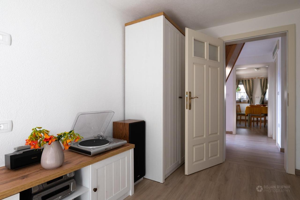Cherry House - Cosy House - Ideal For Bear Watching, In The Neighborhood Of The Medieval Sneznik Castle Stari Trg pri Lozu Extérieur photo